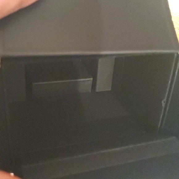 Victoria's Secret Bombshell Passion Eau de Parfum - Pink **SELLING BOX ONLY** - Picture 7 of 7